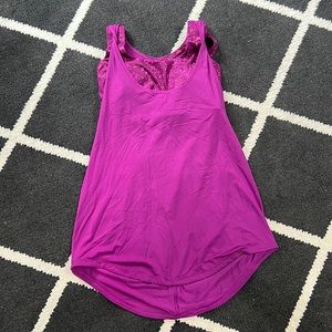 Like new Lululemon tank top with built in bra, size 6